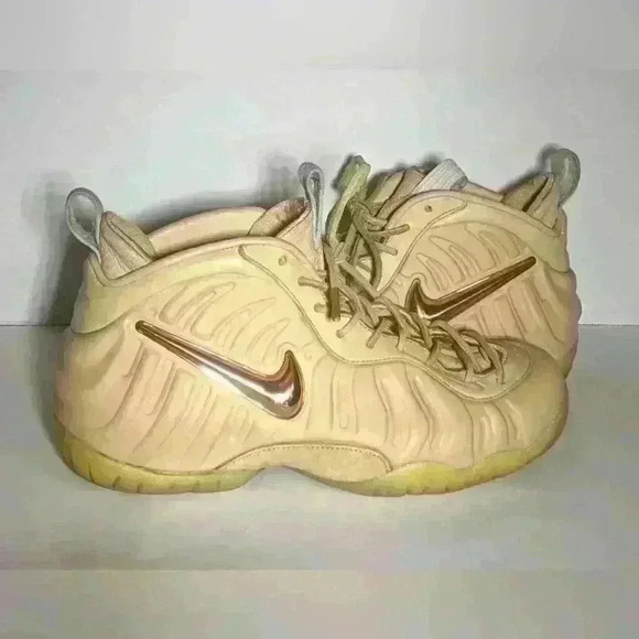 Nike Other - NIKE AIR FOAMPOSITE PRO VACHETTA TAN 920377-200.